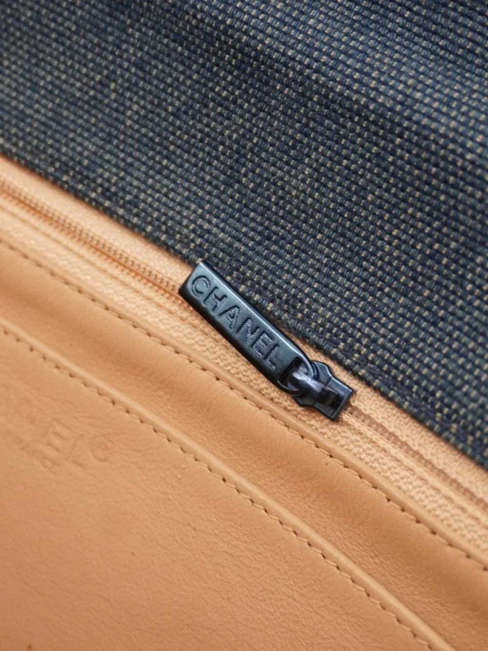 CHANEL Vintage Denim Chocolate Bar Mademoiselle Top Handle Bag 2001 - Picture 10 of 15